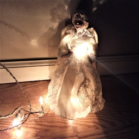 VTG Christmas Angel Tree Topper Porcelain Lighted Lace Holiday Home Decor Works - Picture 3 of 6